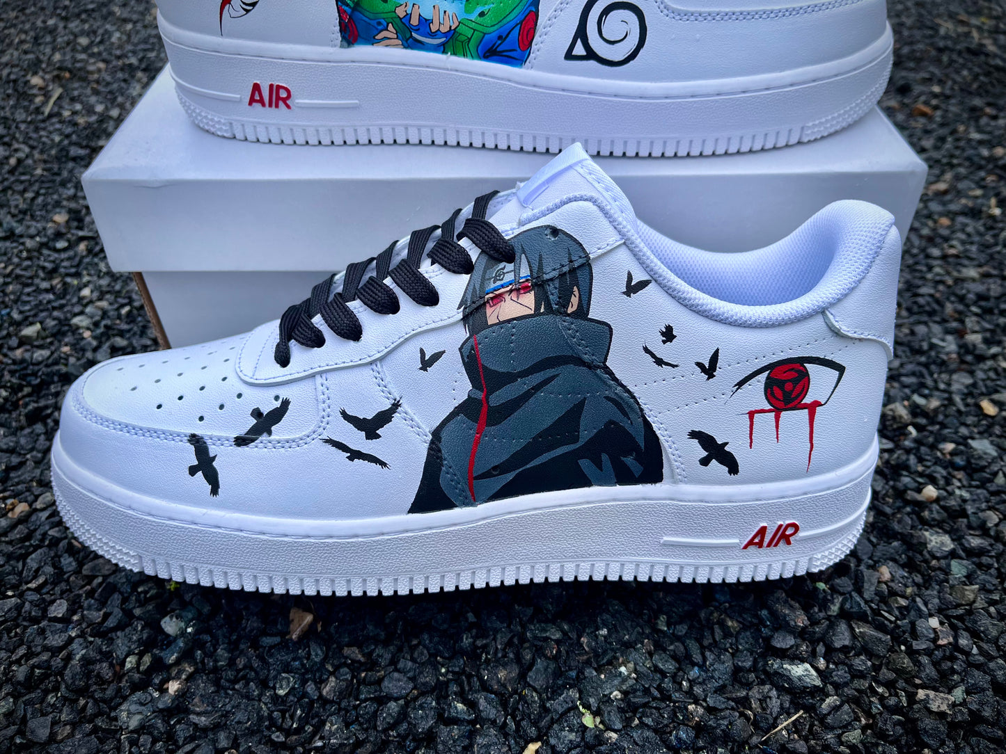 Air Force 1 Itachi contra Sasuke